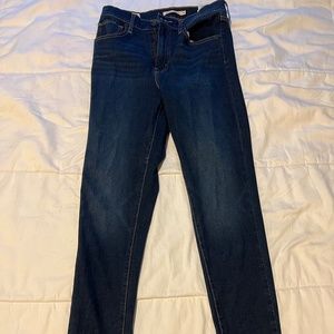 Levi skinny jeans